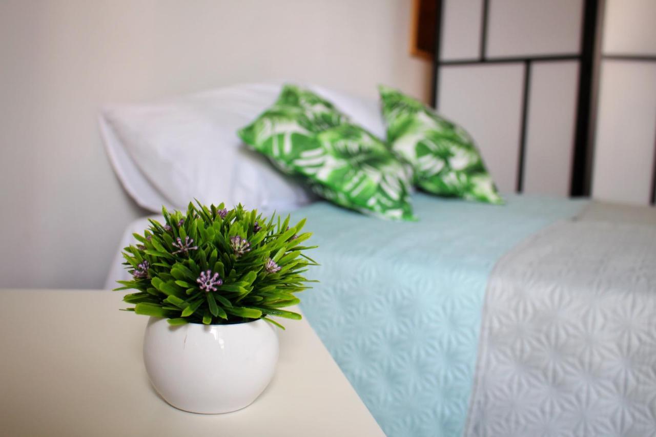 Cozy Poolside Apartment Paphos Kültér fotó